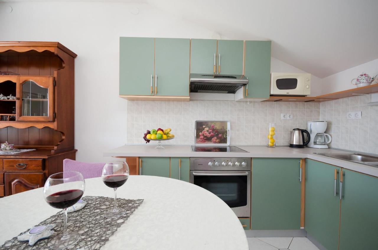 Apartments Snjezana Нови Винодолски Екстериор снимка