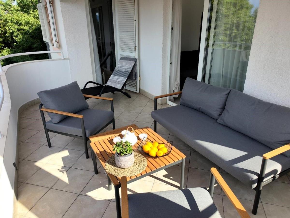 Apartments Snjezana Нови Винодолски Екстериор снимка