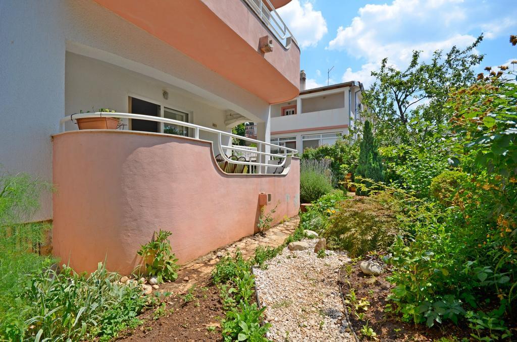 Apartments Snjezana Нови Винодолски Екстериор снимка